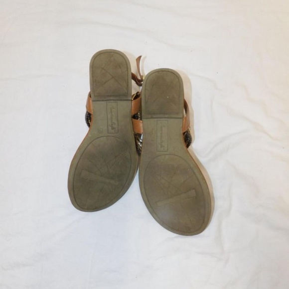 Brown American Eagle Flop Flops with Gold Strap (Size 7 Women's) - Picture 2 of 2